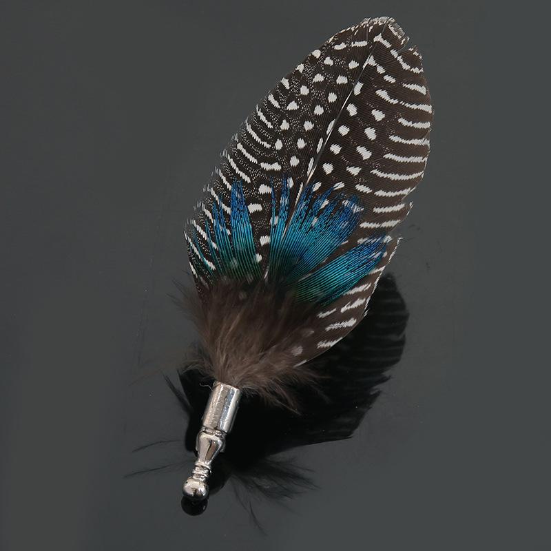 1-Piece Men's Colorful Faux Feather Gothic Retro Brooch