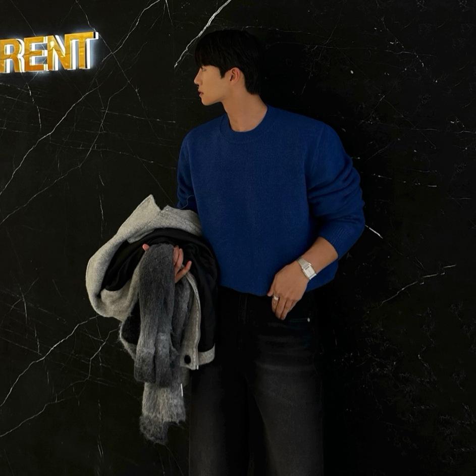 Men's Winter Thick Knit Pullover Sweater - Simple Round Neck Korean Style