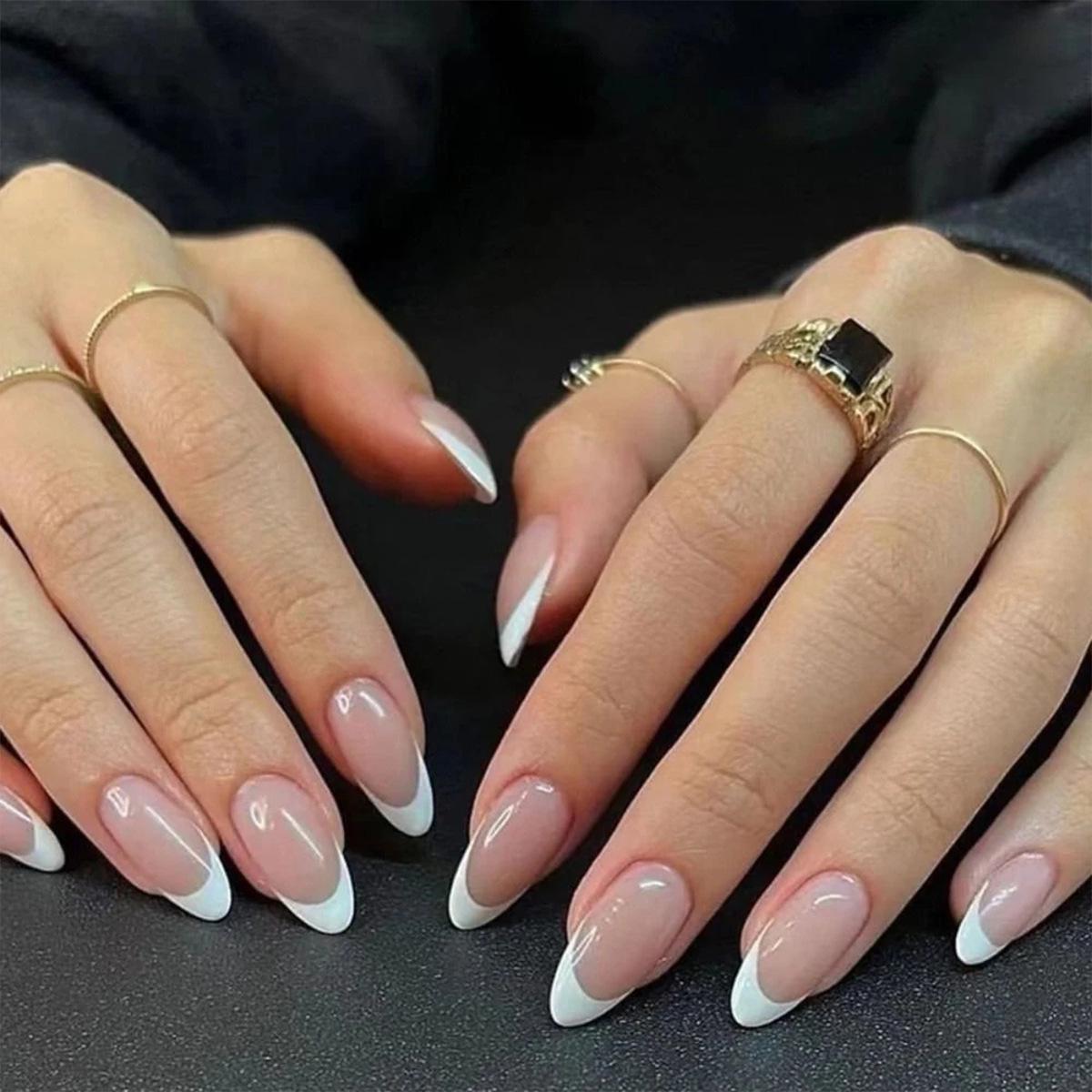 

Minimalist Almond-Shaped French Edge Stick-On Nail Art Tips