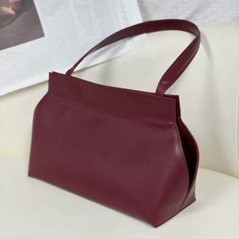 Leather Magnetic Buckle Shoulder Bag Premium Sense Large Capacity Cowhide Tote Bag Commuter Underarm Handheld
