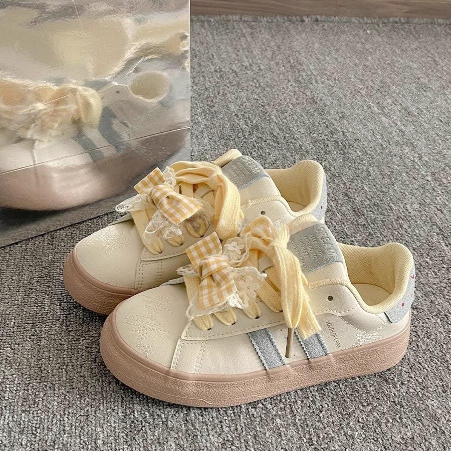 

С юбкой парусиновые туфли женские 2025 лето новые взрывные маленькие белые туфли повседневные универсальные студенческие женские туфли толстая подошва 40