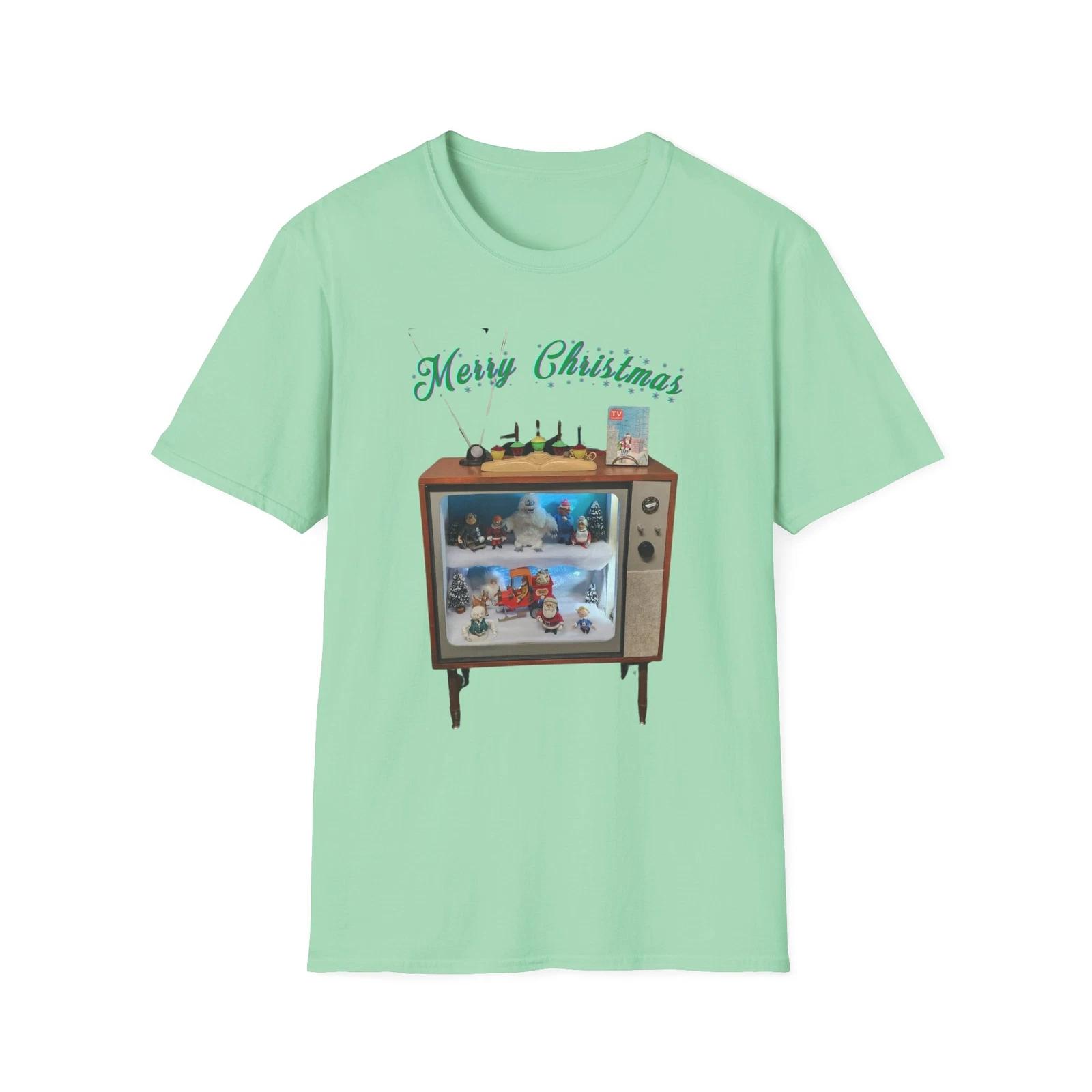 

Vintage Christmas Unisex T-Shirt, Holiday Xmas Tee, Retro Santa Shirt, Festive XL