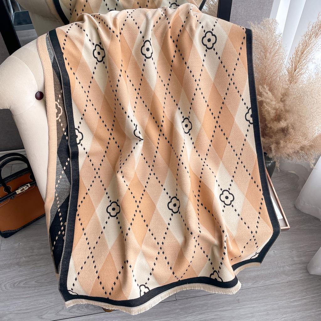 Fashion Imitation Cashmere Scarf Women'S Winter Korean Version Rhombus Flower Temperament Warm Scarf Windproof And Cold Shawl