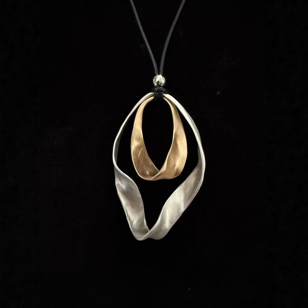 European-American Silver & Gold Double Ring Twist Pendant Necklace: Fashionable Long Sweater Style for Women