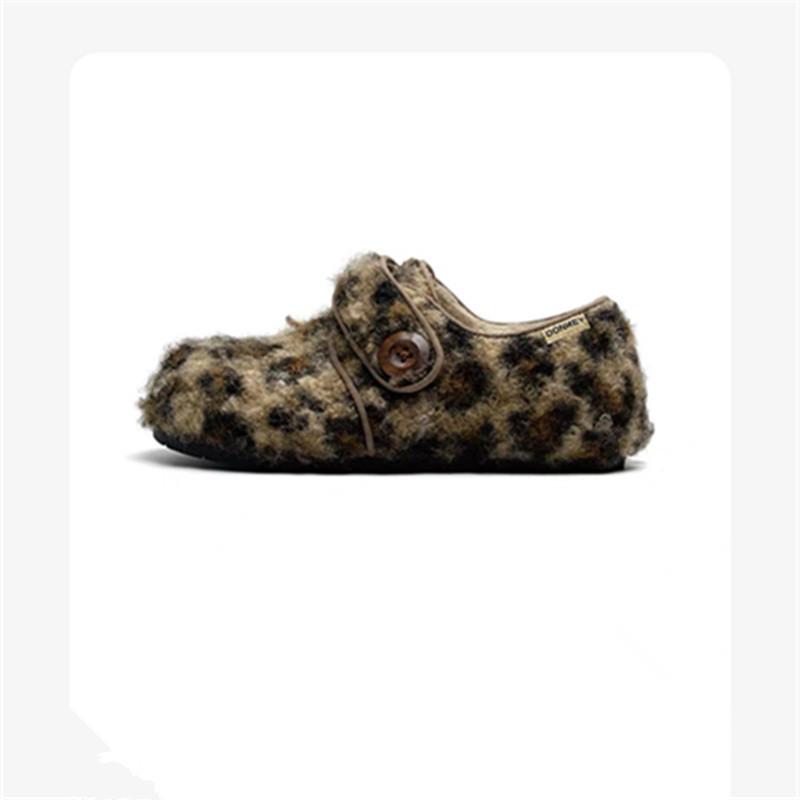 Large Size Women's Shoes 41-43 French Niche Velcro Cotton Shoes Winter Velvet Thickened Big Head Ugly Cute Flat Bottom Fluffy Shoes