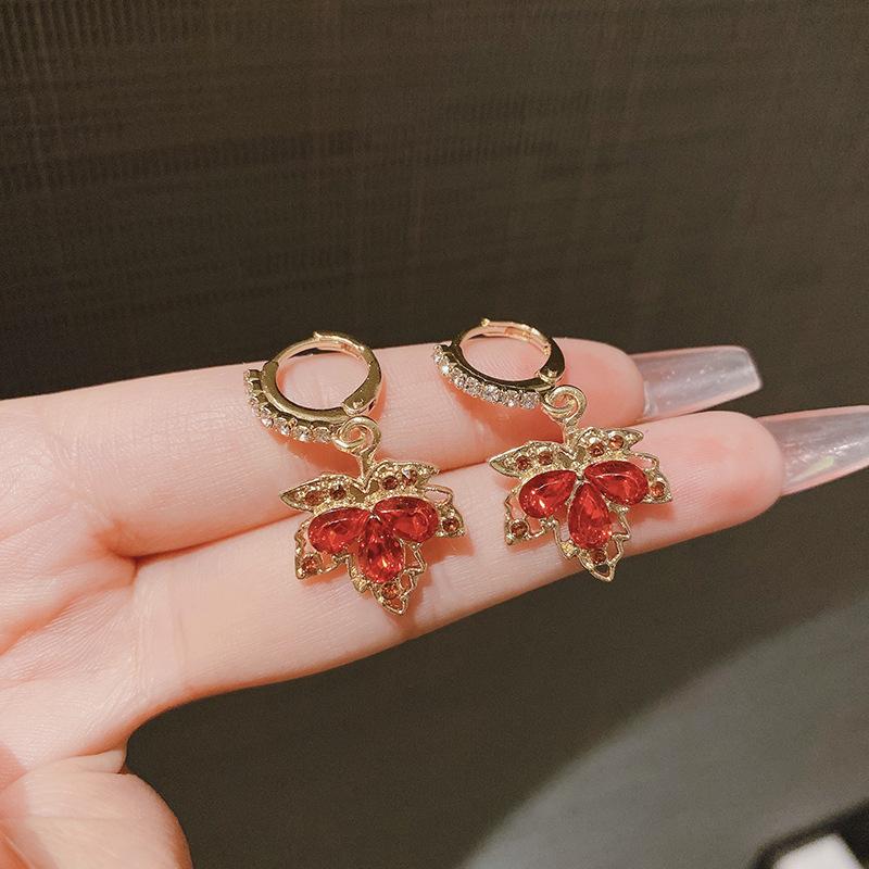 Fashion ins cold wind simple light luxury high-end ear buckle temperament geometric earrings women's small and versatile tide earrings