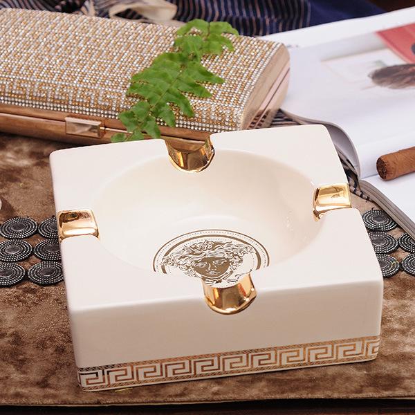 Creative European Ceramic Cigar Ashtray for Home or Office