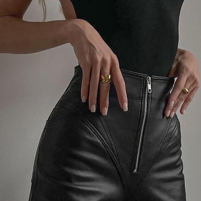 European & American Women's PU Splicing Slim Leather Pants with Hip-Lifting Front Zipper Design