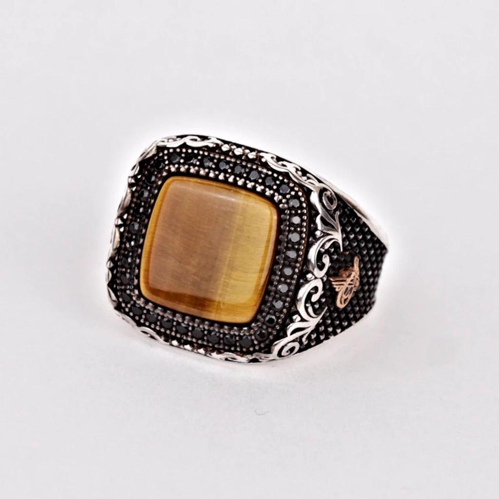 He Cheng Men's Fashionable Metal Inlaid Imitation Tiger Eye Stone Ring
