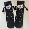1 Pair Knitted Hand-Holding Magnetic Socks – Trendy & Funny Couple Socks for Christmas Gift, Unique & Creative Holiday Gift