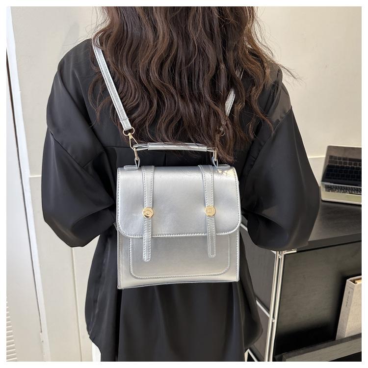 Einfacher einfarbiger Schulterrucksack für Damen Handtasche für Pendler aus Kunstleder