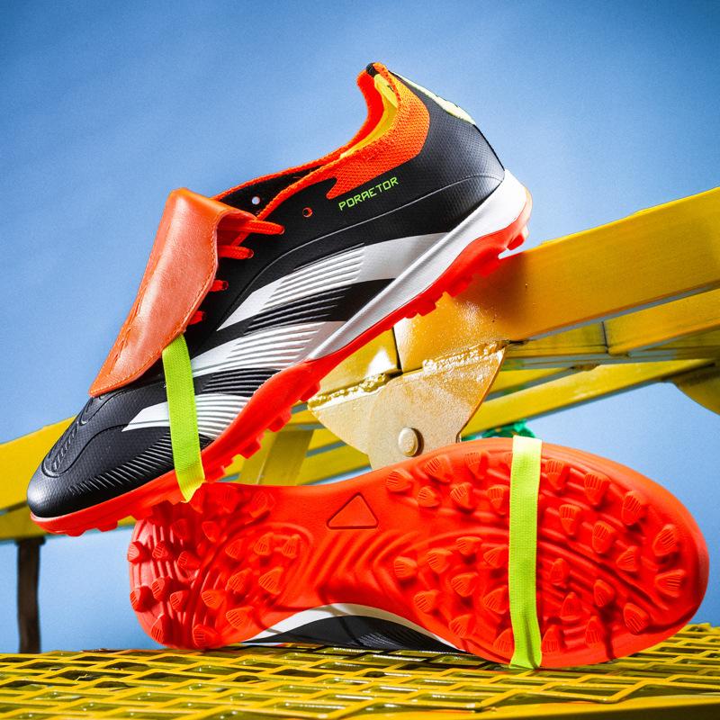 

20252025 Seamless fly-woven football shoes men s low-top youth long nails and broken nails training sports shoes 44