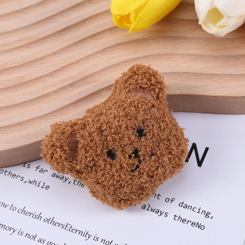 Cartoon-Plüsch-Bärenkopf-Brosche – süßes 3D-Accessoire für Herbst-/Winterkleidung und Hüte