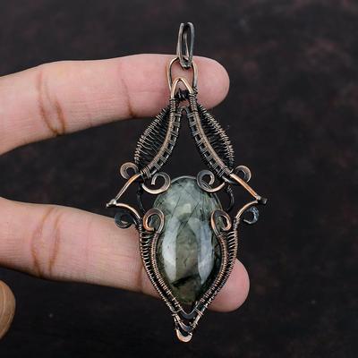 Ciondolo Prehnite Muschio Ciondolo Avvolto in Filo di Rame Gioielli in Prehnite Muschio Ciondolo Pietra Preziosa Per Donne Gioielli Avvolti in Filo di Rame Ciondolo Fatto a Mano