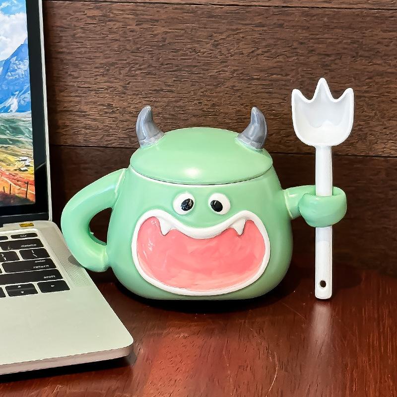 

Милая чашка маленького дьявола Креативная забавная кружка с крышкой и ложкой Милая личность Керамическая чашка для воды Подарок на день рождения для женщин 400ML