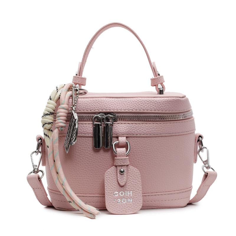 Spring and Summer New High-end Texture Temperament Portable Box Bag Fashionable Versatile Niche Commuting Foreign Style Messenger Bag Women