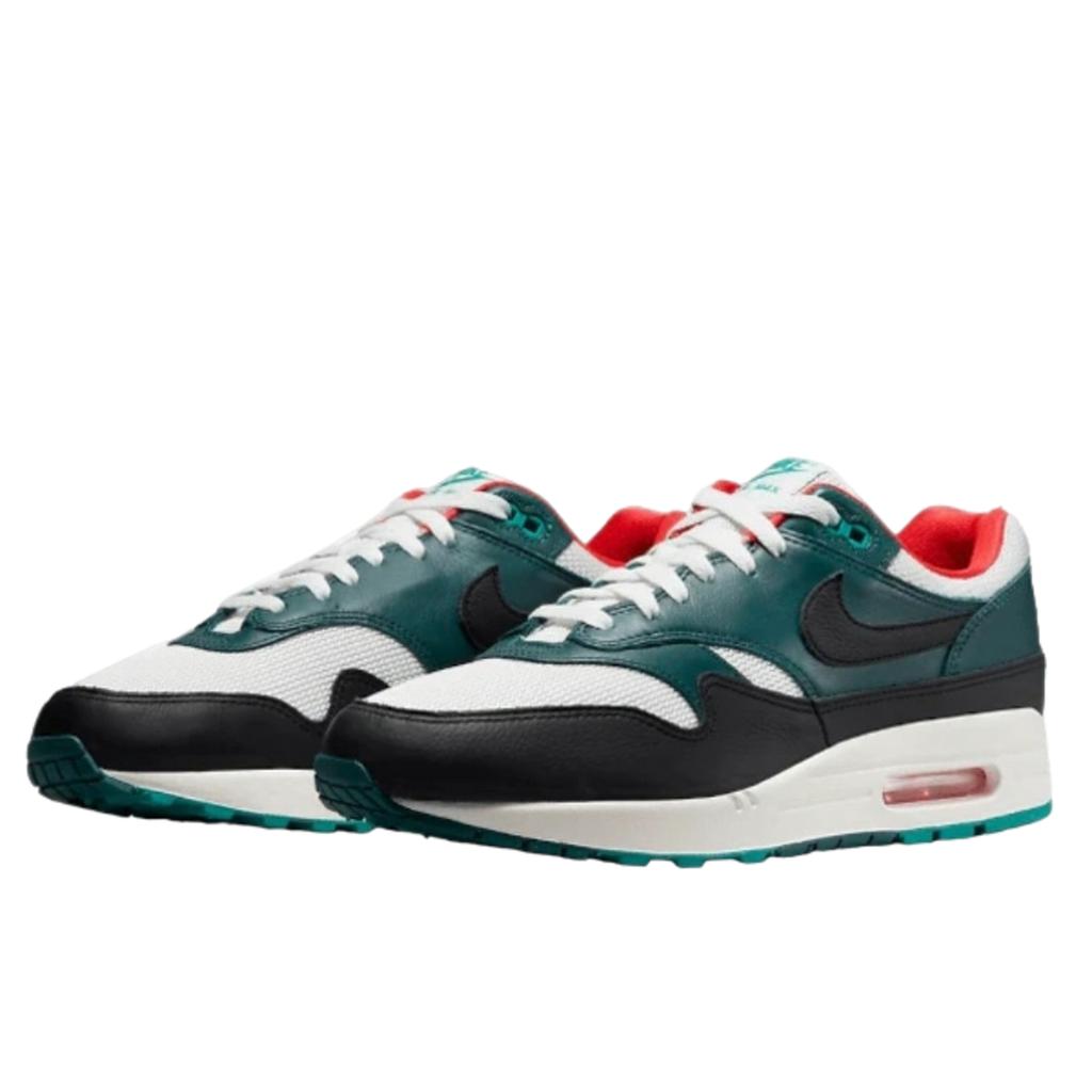 Nike Air Max 1 Liverpool Lebron James
