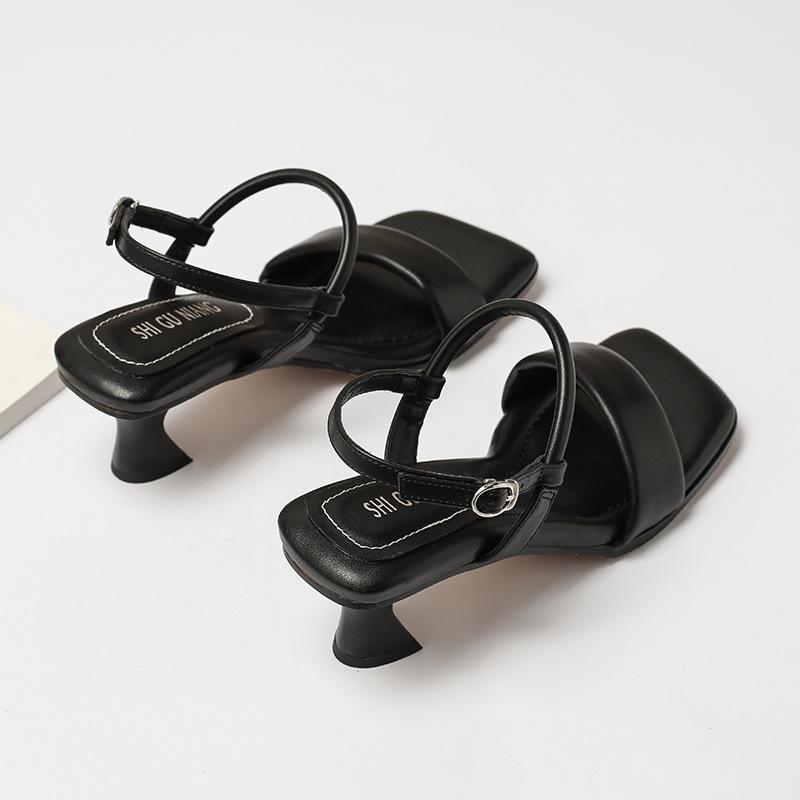 7633-1 One Word with Fashion, Not Tired of Stepping On Shit, Sandals 2025 Summer New Stiletto Women's Shoes