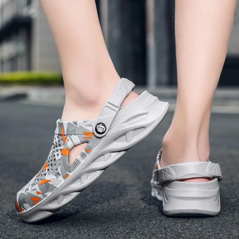 Fashion Light Men's Slippers 2024 Summer Chef Shoes for Men Outdoor Wading Sandals Soft Beach Antiskid Sports Men's Slippers Platform