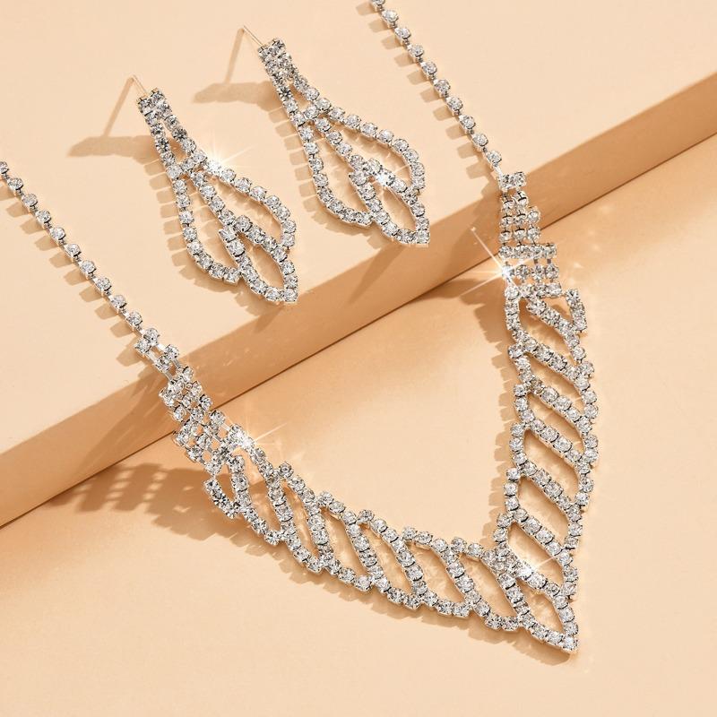 Women's jewelry wedding celebration accessories silver diamond necklace earrings set