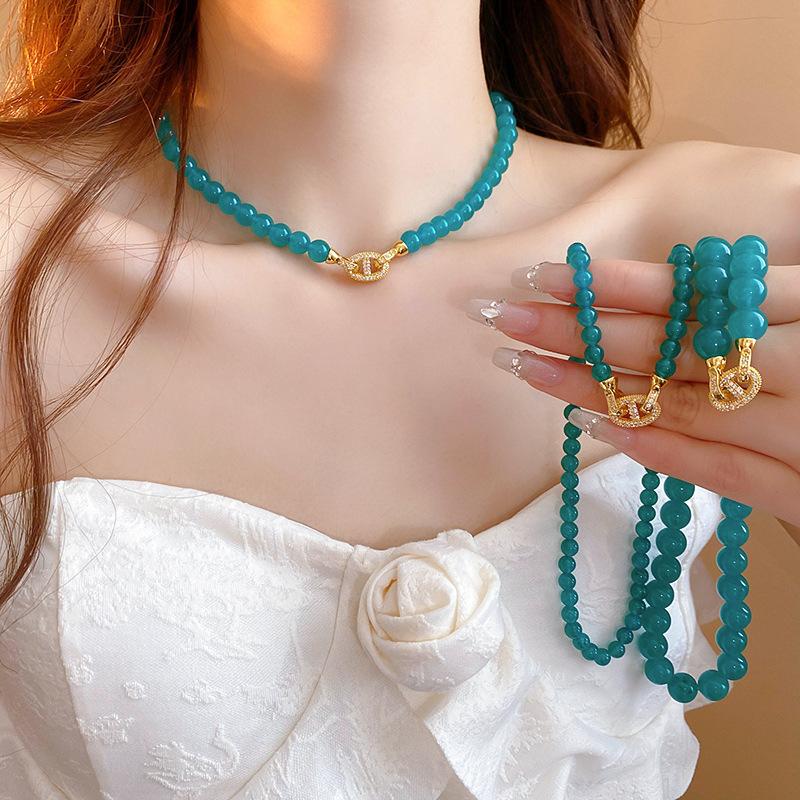 Stone Pearl Butterfly Necklace Fashion Retro Premium Clavicle Chain Personality Ethnic Style Jewelry