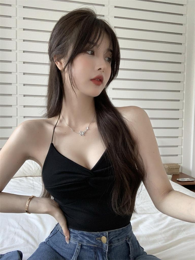 #Hong Kong flavor neck cross sling vest inside, women's French outer wear, beautiful back design, sleeveless sexy top