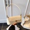 Niche underarm bag women's summer new trendy fashion casual high sense versatile shoulder baguette bag