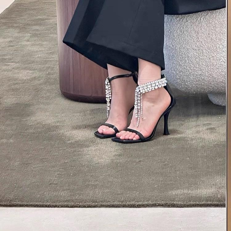 French rhinestone high heels women's stiletto 2025 new black temperament socialite sexy open-toed sandals