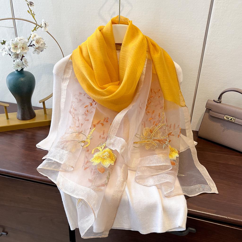Nový Elegantní a Módní Větruodolný Tenký Hedvábný Šátek Hedvábný Vlněný Vyšívaný Šátek pro Dámskou Opalovací Šálu