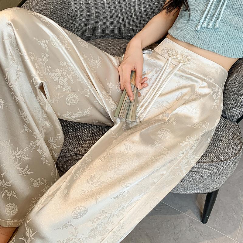 Chinesischer Stil, Imitation Satin-Textur, Plissierte Weiter Beinte Hose Für Damen, Neues Design, Einzigartig, Hoher Bund, Schlankmachend, Lässig, Bodenlange Hose.