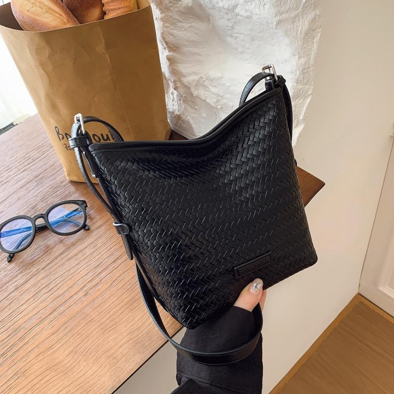 Today's Popular Bags, New Summer Texture Niche Shoulder Bags, Versatile Messenger Bucket Bags