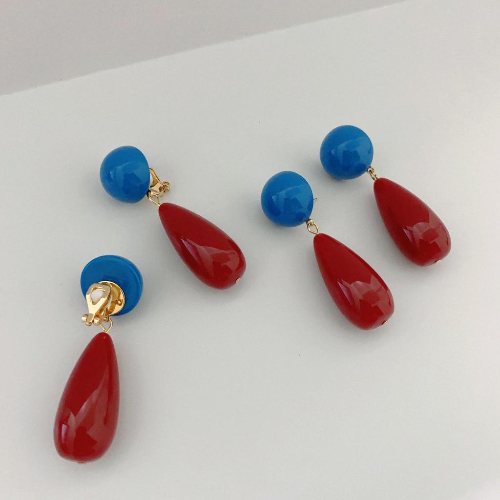 Wine Red Retro Earrings for Women: Exaggerated Hong Kong Style Teardrop Ear Jewelry for a Festive New Year.