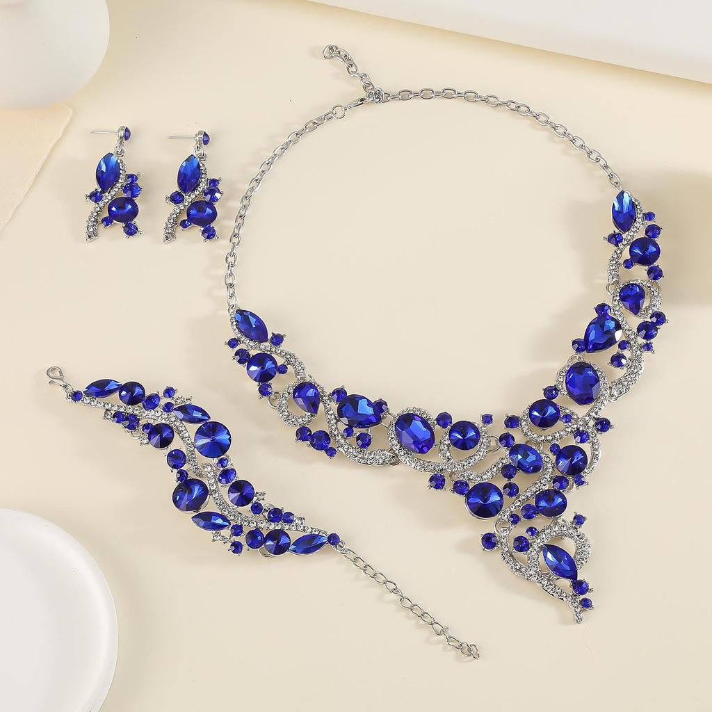 Retro Modeschmuck Set: Elegantes Halsketten-, Ohrring- und Armband-Set für Abendkleider