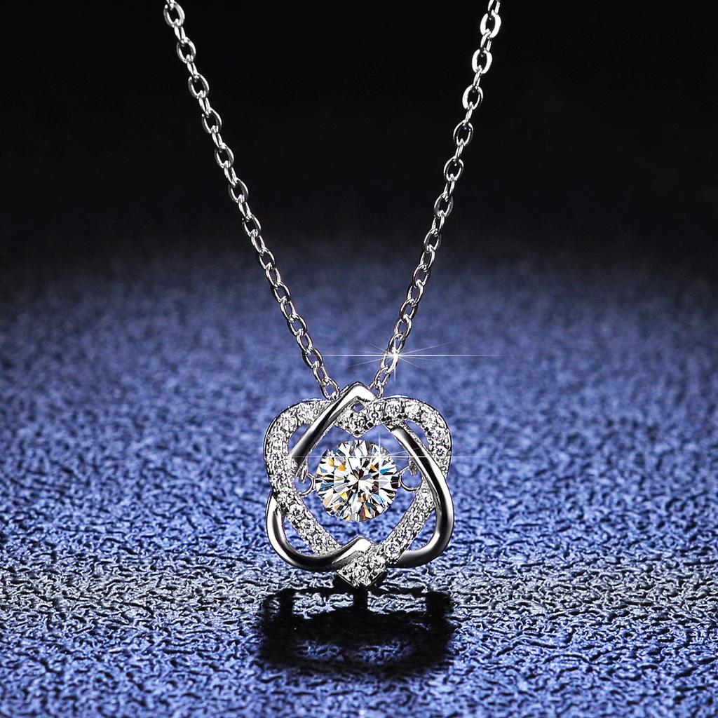 0.5ct Moissanite Necklace for Women Sparkling Simulated Diamond Pendant Beating Heart S925 Silver Fine Jewelry Gift