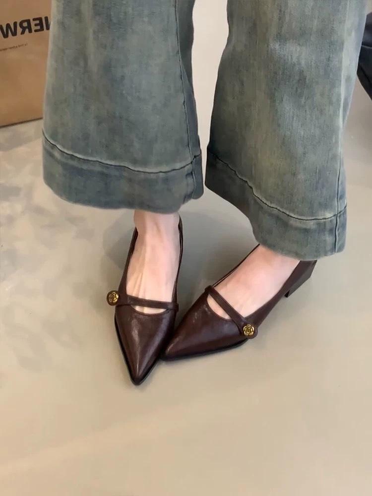 

Commuter version~ Retro shallow mouth high heels women s high-end camellia one-word buckle thick heel single shoes pointed temperament Mary 39 коричневый