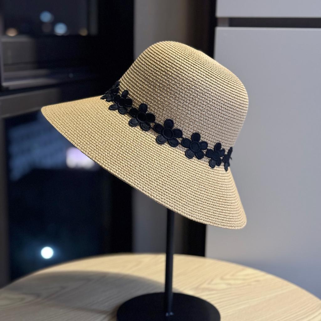 Vintage French-style floral straw fisherman hat for women, summer travel sun protection straw hat, seaside beach sun hat