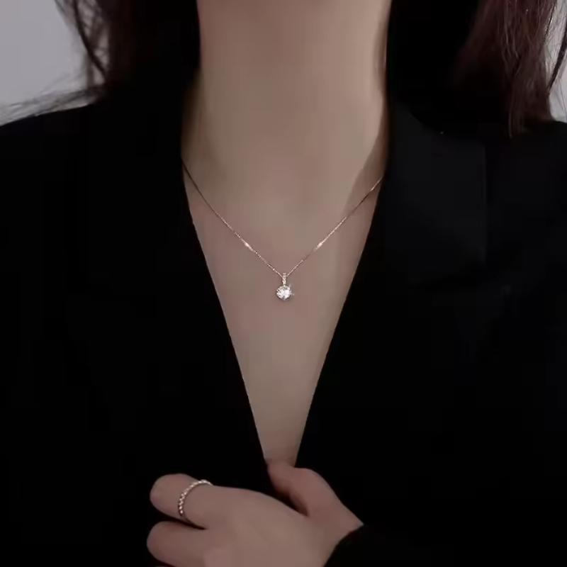 Exquisite Sparkling Zircon Round Pendant Necklace, Suitable for Women's Fashionable and Simple Daily Party  Gifts