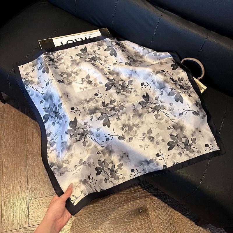 Fashion Black and White Printing Temperament Square Scarf Imitation Silk Korean Version Decorative Scarf Scarf Professional Decorative Shawl Silk Scar