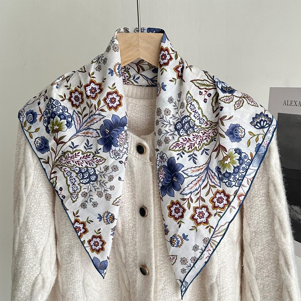 Frühling und Sommer Neu Damen Kleiner Seidenschal, Hautfreundlich und Bequem Böhmischer Kleiner Quadratischer Schal