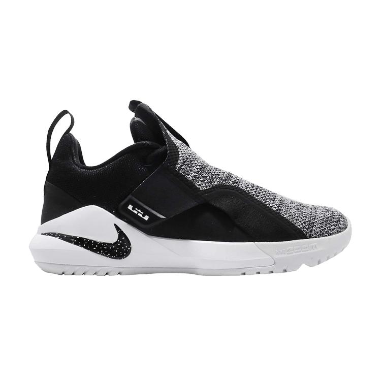 

Мужские кроссовки Nike Ambassador 11 черные белые AO2920-003