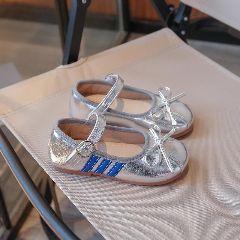 

Весенне-осенние новые модные, удобные, износостойкие, на мягкой подошве повседневные кожаные туфли для девочек 36 серебряный