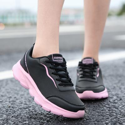 Skórzane buty do biegania na cztery pory roku Damskie płaskodenne sneakersy casualowe Edycja koreańska Buty podróżne Modne pojedyncze buty Buty na miękkiej podeszwie Duży rozmiar 42