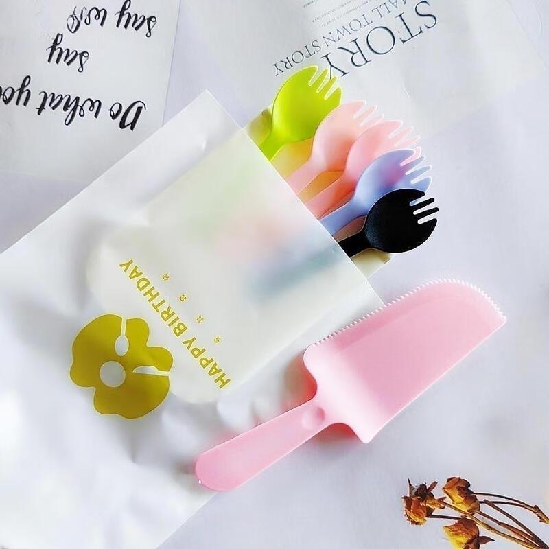 Colorful Disposable Plastic Plate & Cutlery Set