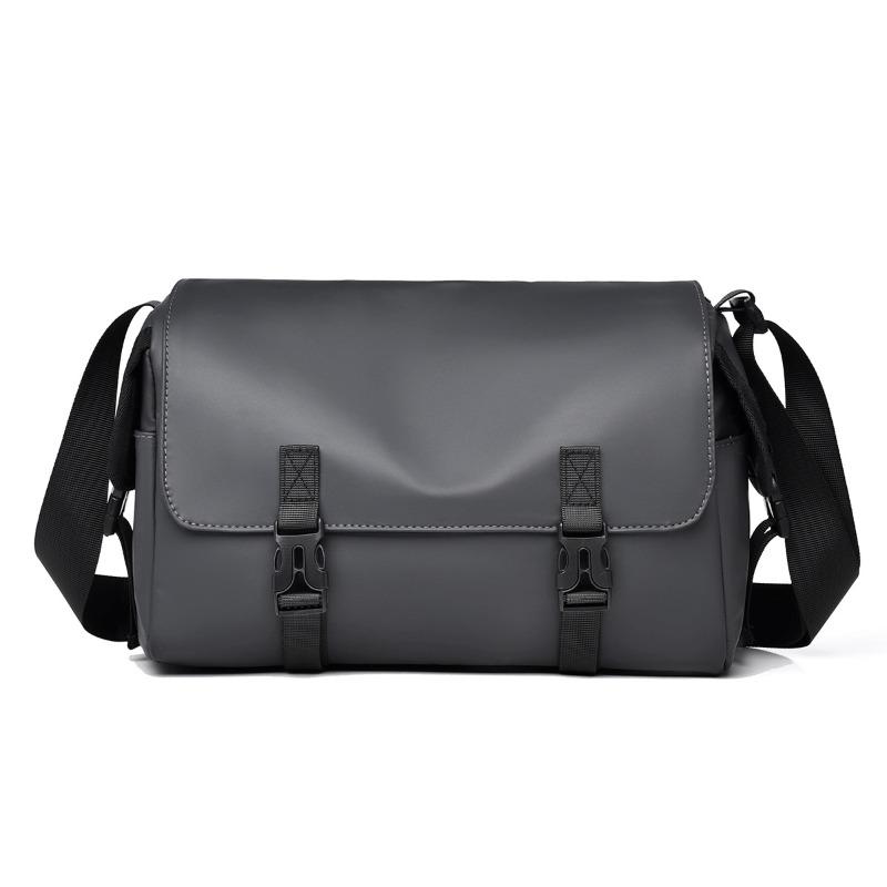 Anti-splashing shoulder bag Men's simple fashion trend messenger bag Commuter small satchel Large capacity 3