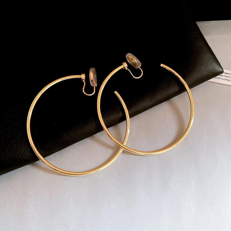 Круглые серьги-клипсы без вставок, нишевый холодный ветер, персонализированные серьги, серьги с характером, легкая роскошь