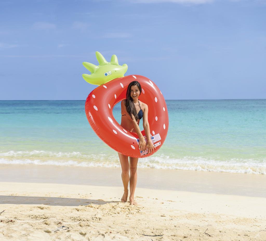 Jumbo Strawberry Float Ring 167 x 116 x 32 cm