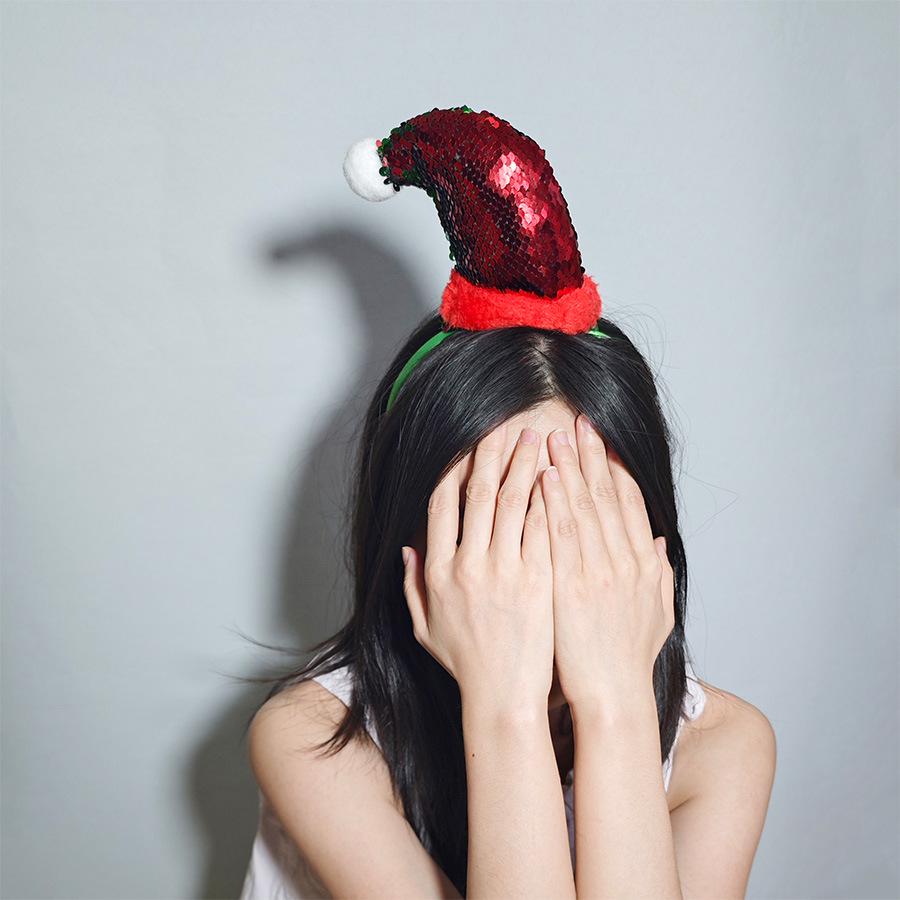 Otočná vánoční čelenka s flitry a roztomilou plyšovou sněhovou vločkou