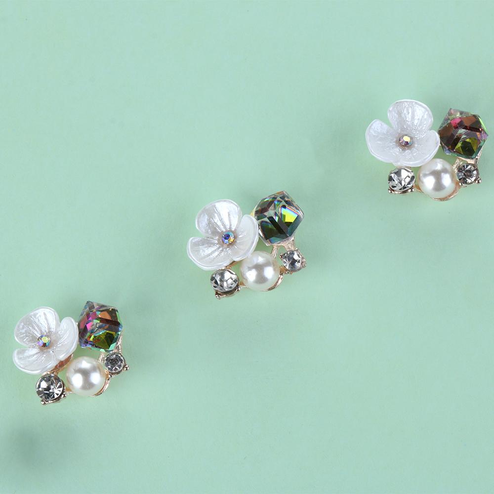 Hairpin Accessories Flatback Pearl Buttons Rhinestone Button Apparel Sewing Flower Buckle