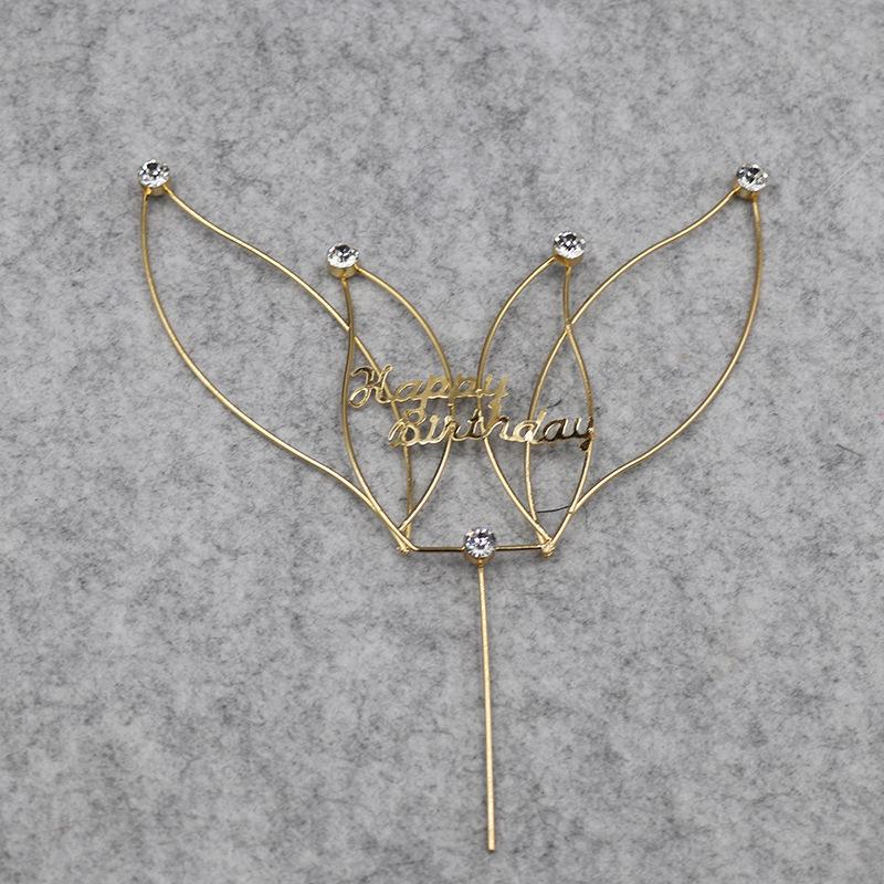 Queen Crown Cake Decoration with Lace, Pearls, and Baby's Breath for Birthdays