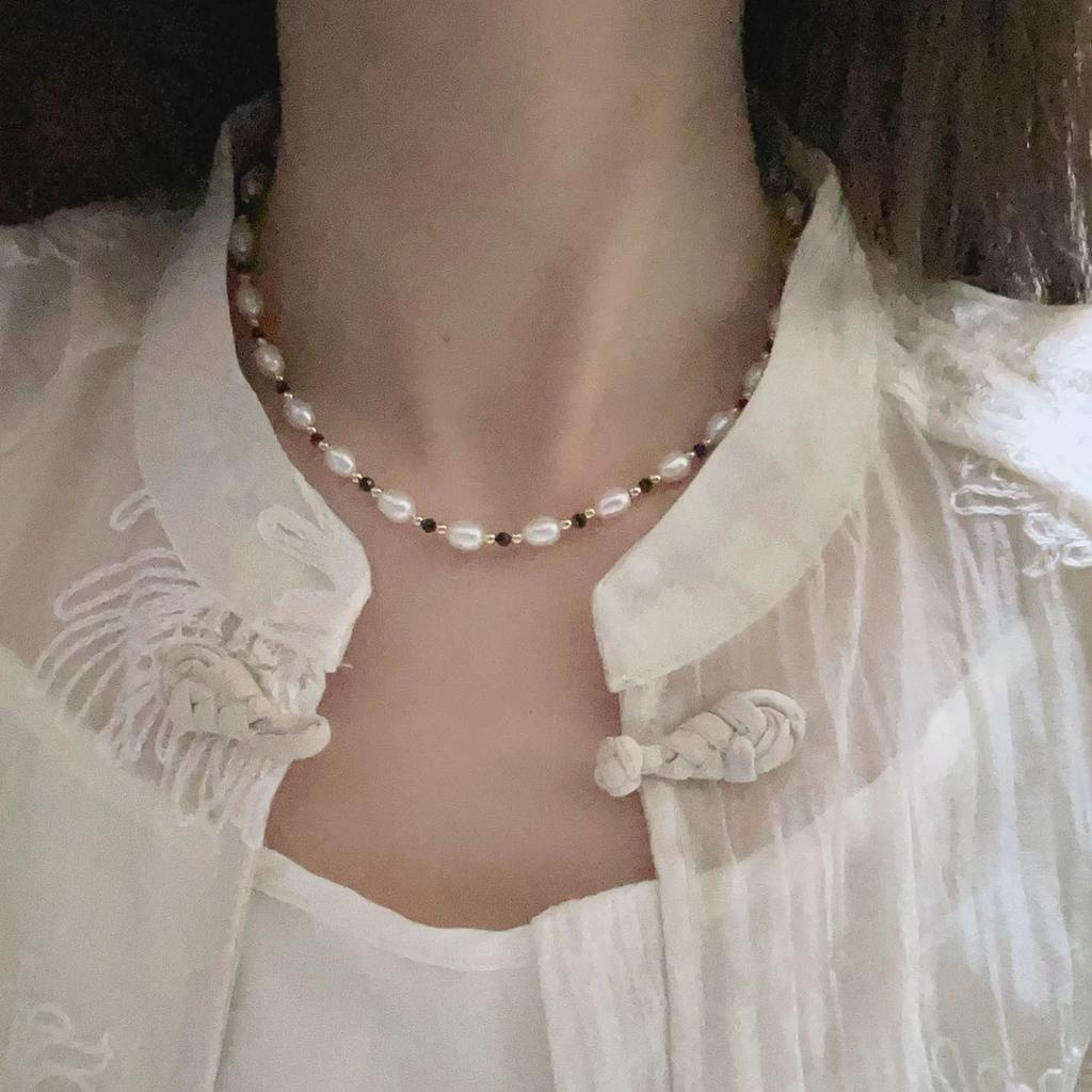 Black spinel natural freshwater pearl necklace 11K gold-wrapped light luxury niche high-end design collarbone chain female ins
